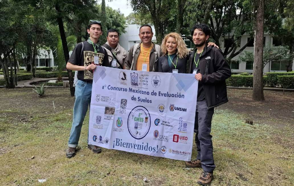 Evalúan estudiantes de todo el país los suelos en Puebla Evalúan estudiantes de todo el país los suelos en Puebla