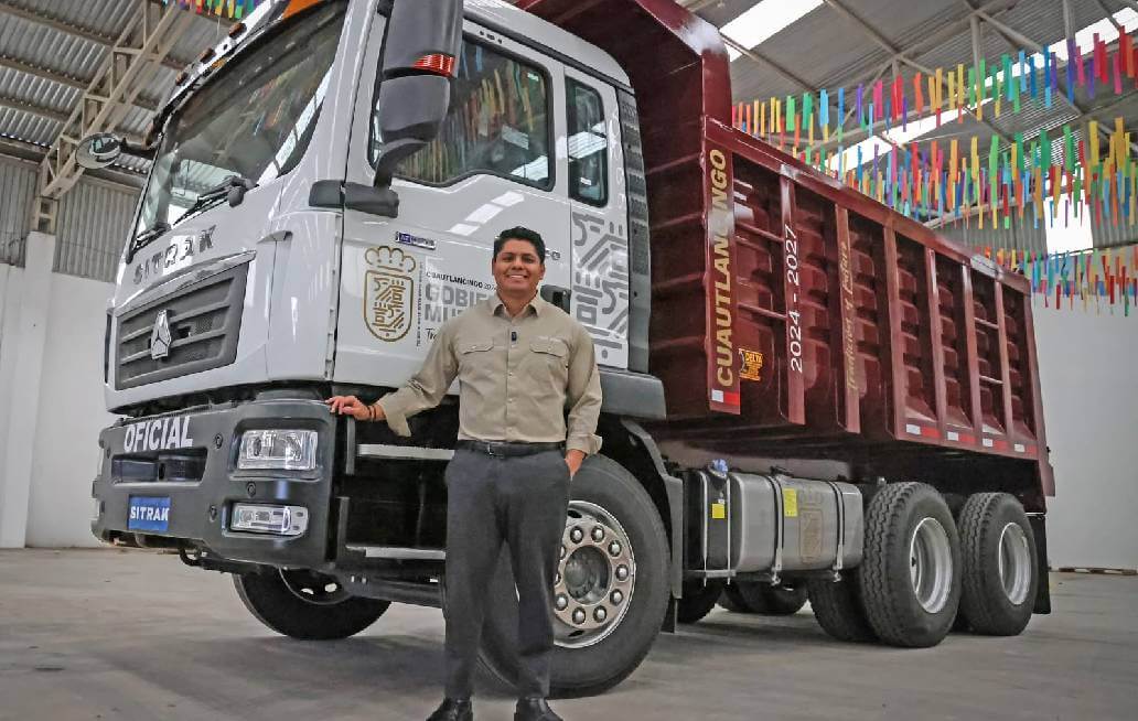 Fortalece presidente municipal de Cuautlancingo el parque vehicular con nuevo camión Fortalece presidente municipal de Cuautlancingo el parque