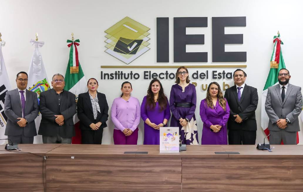 Inaugura el IEE Puebla de la Exposición “Precursoras poblanas del voto de la mujer, un camino de más de medio siglo” Inaugura el IEE Puebla de la Exposición Precursoras poblanas