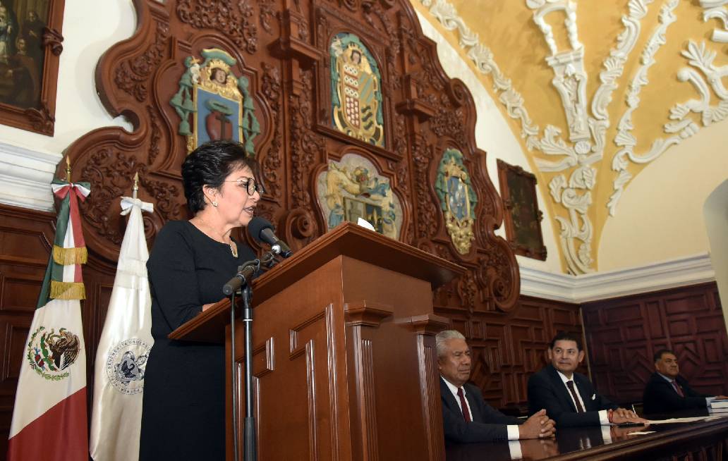 Rinde su Primer Informe de Labores María Lilia Cedillo Ramírez, Rectora BUAP Rinde su Primer Informe de Labores María Lilia Cedillo Ramírez, Rectora BUAP
