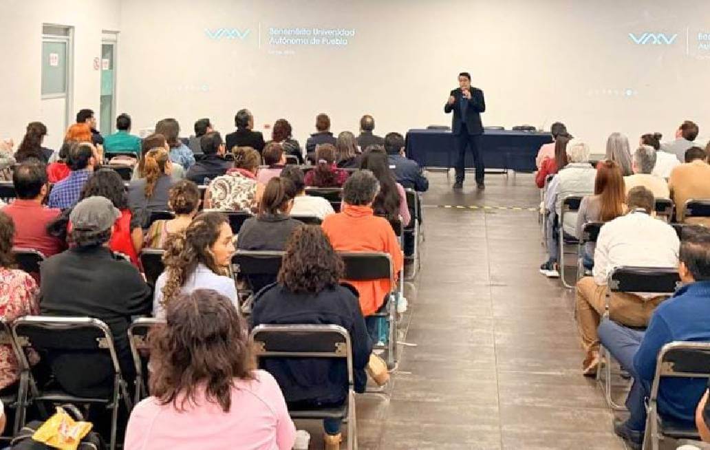 Sostiene secretario general de Aspabuap reuniones informativas
