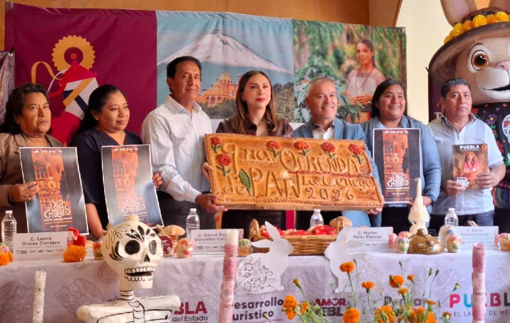 Tochimilco presenta su corredor de ofrendas con 47 altares monumentales Tochimilco presenta su corredor de ofrendas con 47 altares