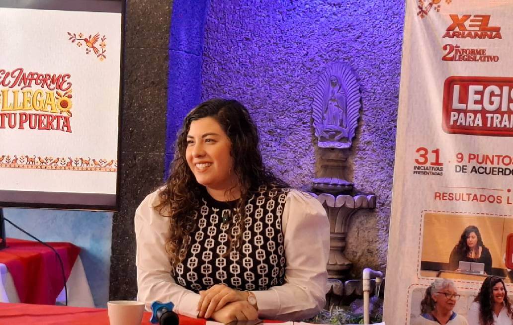  Xel Arianna Hernández presenta informe de actividades